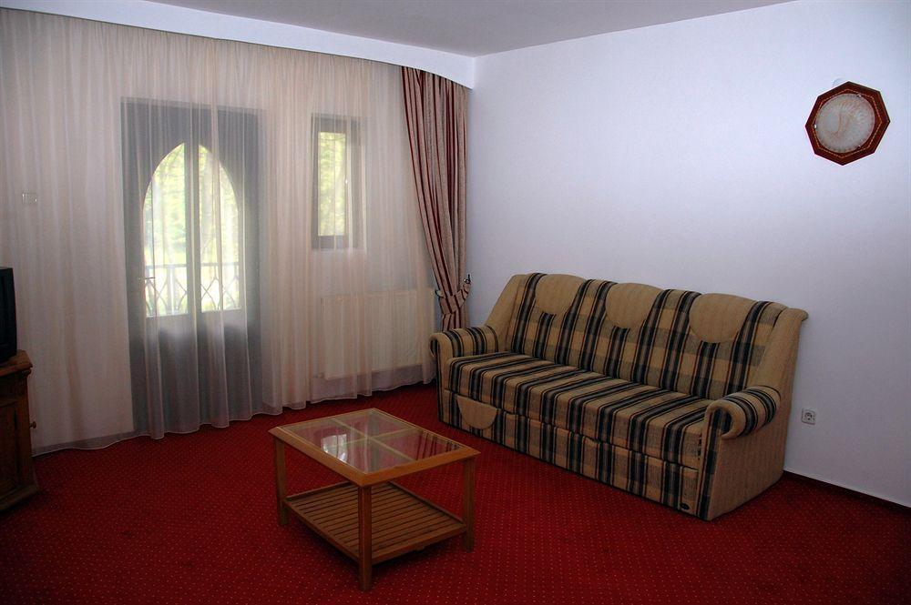 Marion Hotel Târgu-Mureş Buitenkant foto